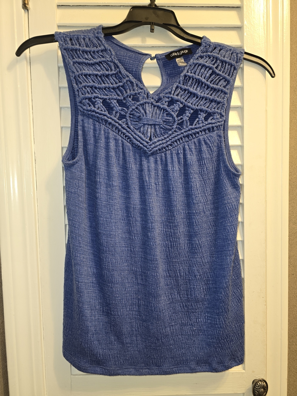 Cable & Gauge Blue Crochet Yoke Sleeveless‎ Top